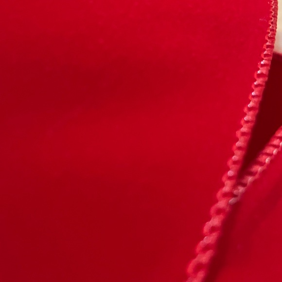 Christmas RED Velvet Ribbon Wired Edge, 2-1/2-Inch, 15 Yards, BEAUTIFUL Quality - Picture 8 of 8